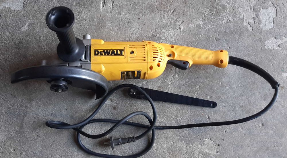 Rebarbadora DEWALT D28490-QS 230mm
