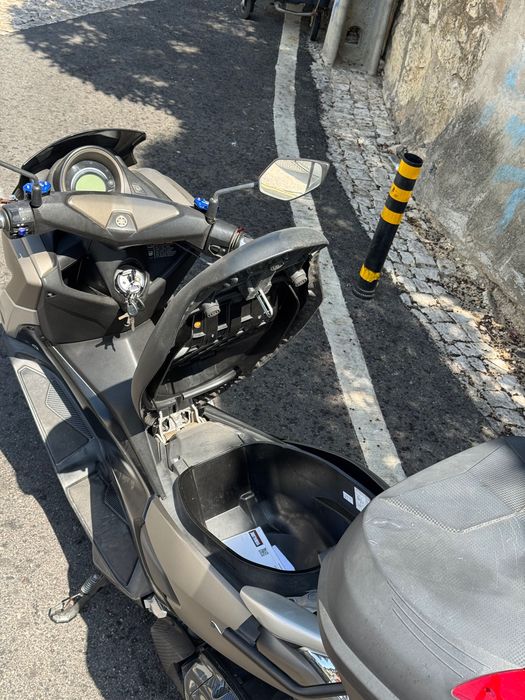 Nmax 125 Ótimo estado de conservação com Top Case
