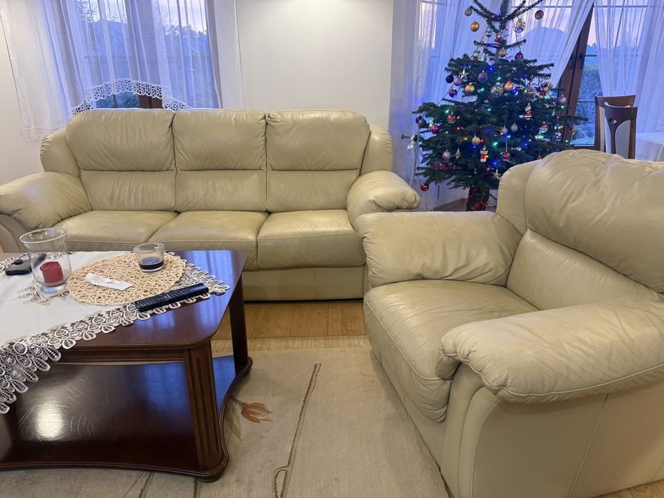 Zestaw wypoczynkowy ze skory bezowy