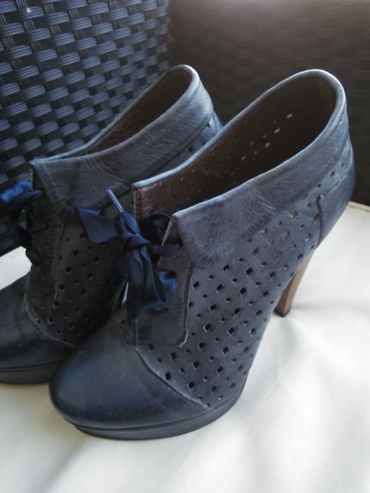 Botins azuis novos 37