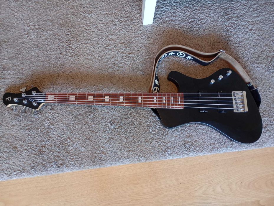 Baixo ESP LTD Stream-205 BLKS