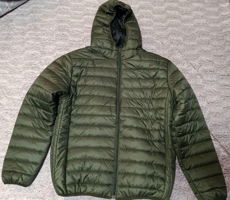 Продам куртку розмір М