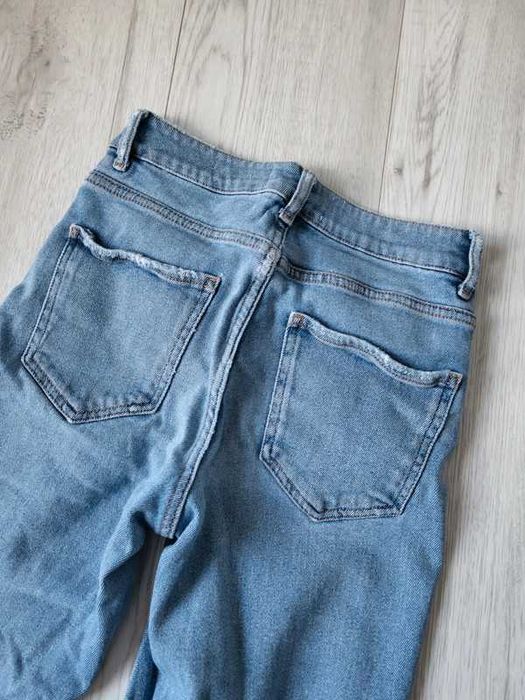 Jeansy spodnie mom jeans z rozdarciami New Look tori rozmiar 152 cm