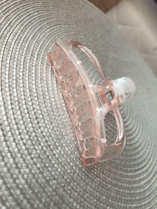 Klamra do włosów pudrowy róż plastikowa duza