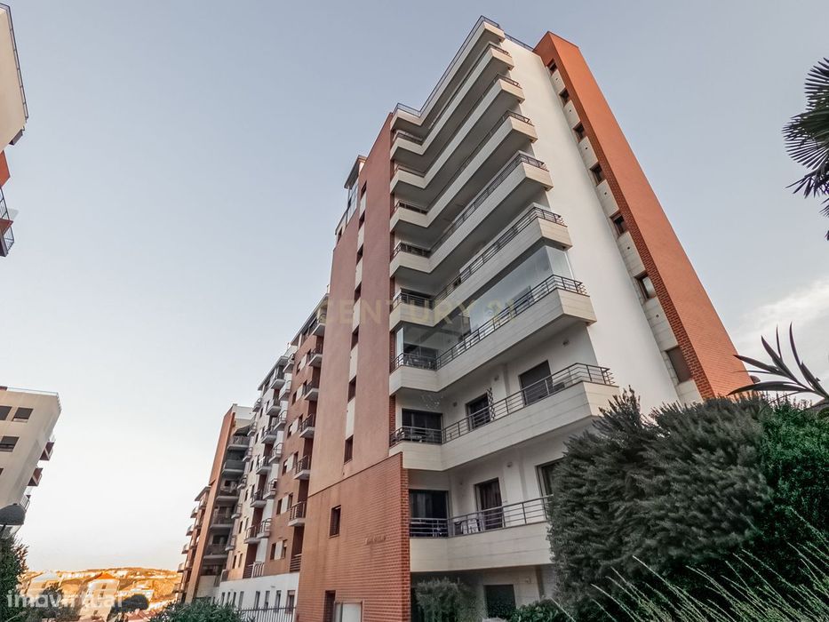 Exclusivo T3 nas Colinas do Cruzeiro- Odivelas - Box para 3 Carros