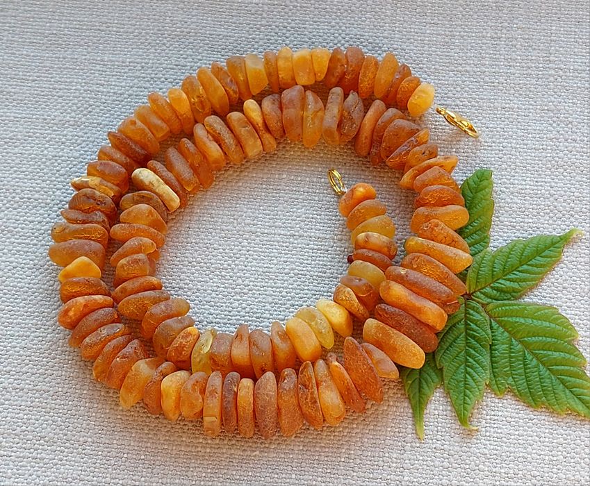 Буси із натурального лікувального  бурштину, крупніші намистини