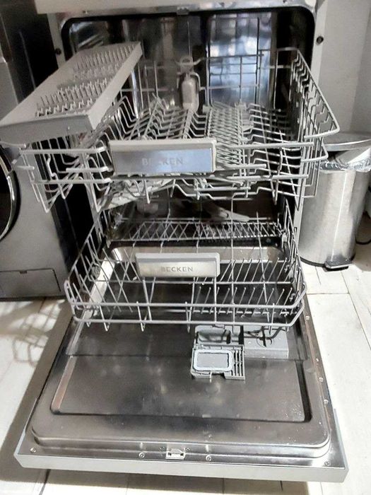 Máquina de lavar loiça inox em perfeito estado de 2 pisos