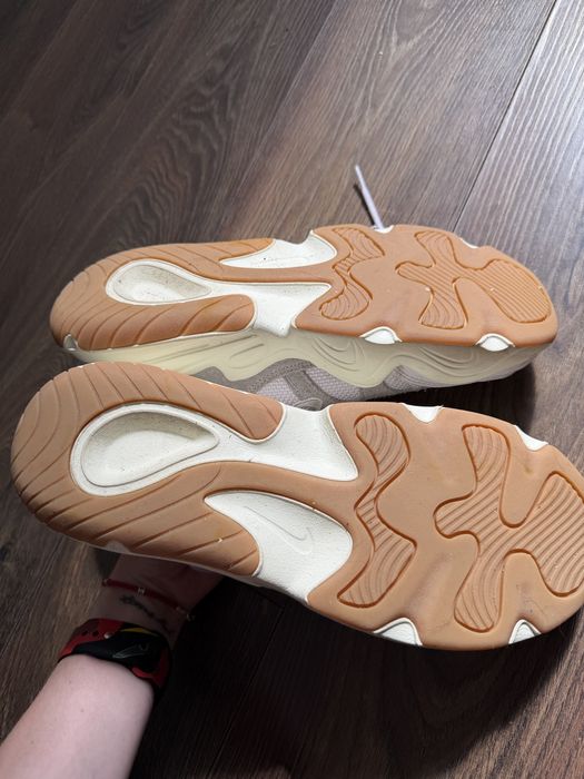 Кросівки жіночі Nike Tech Hera Violet
