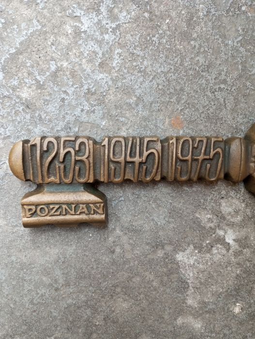 Klucz z brązu , ciężki - Poznań