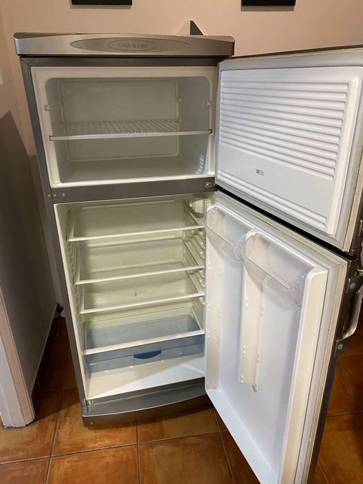 Geladeira em bom estado