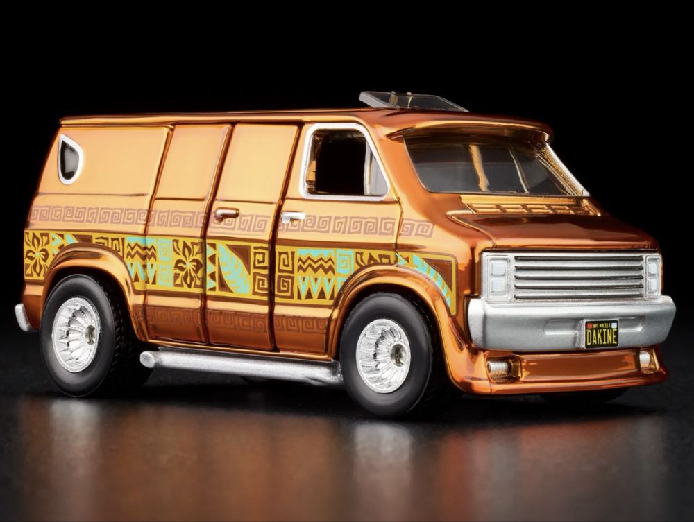 RLC Exclusive '70s Dodge Tradesman Van - Hot Wheels Warszawa