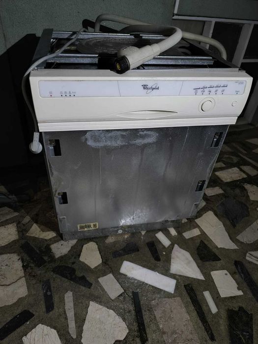 Máquina lavar loiça whirlpool