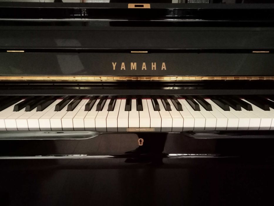 Piano Vertical Yamaha U1 – Excelente estado (2016)