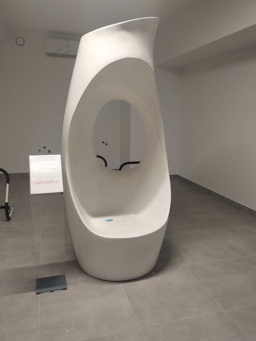 Fotel/Doniczka - Akryl biały sprzedam!!!