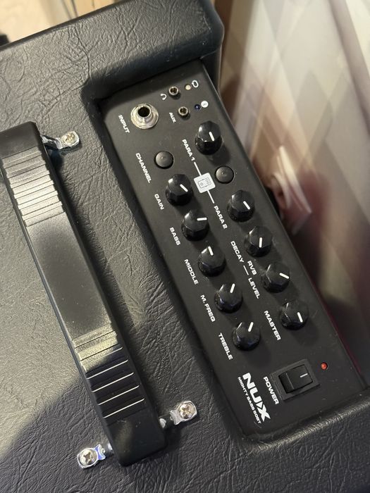 Gitara basowa JACKSON JS3 Spectra plus wzmacniacz NUX Mighty Bass 50BT