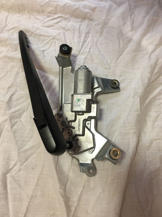 Запчастини Subaru