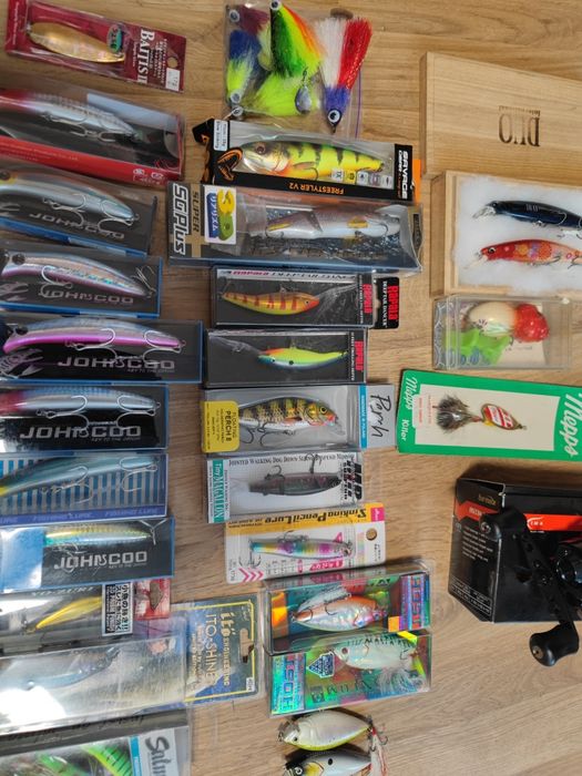 Блешня воблер поплавки котушка жилет рятувальни Саваж Джакал Рапала Ко