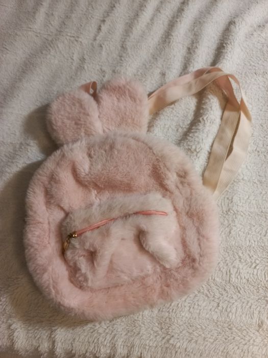 Różowy plecaczek króliczek