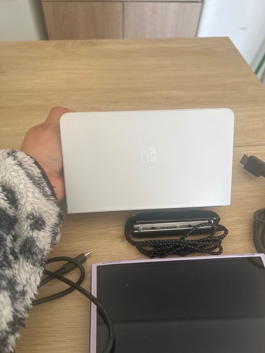 Nintendo switch oled semi novo