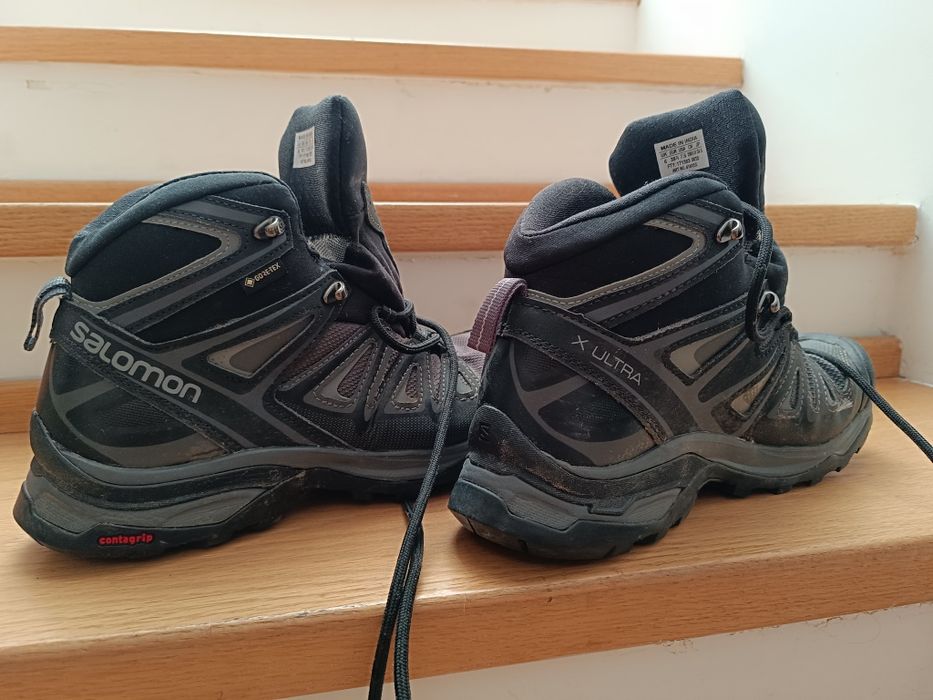 Botas Salomon caminhada mulher
