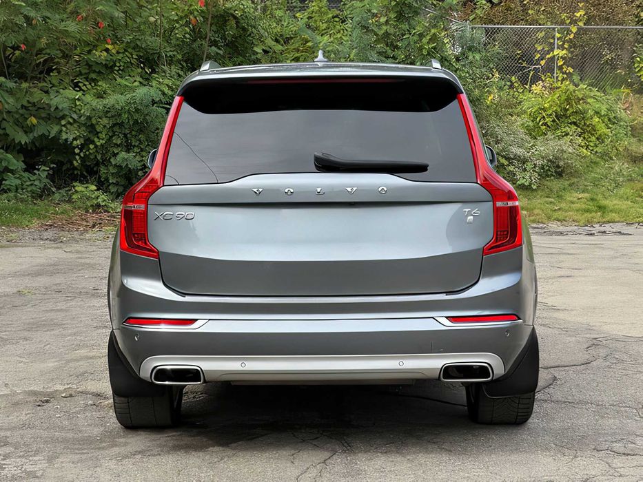 Volvo XC90      2019