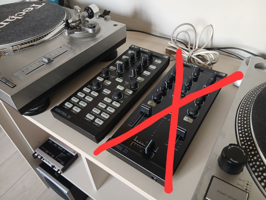 Zestaw Native Instruments Traktor Kontroler  X1 + F1