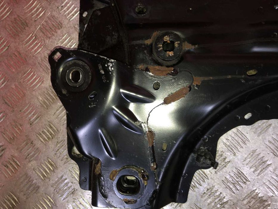 Балка передня підрамник Peugeot 308 2 T9 770687A016  Пежо 308 балка передняя
