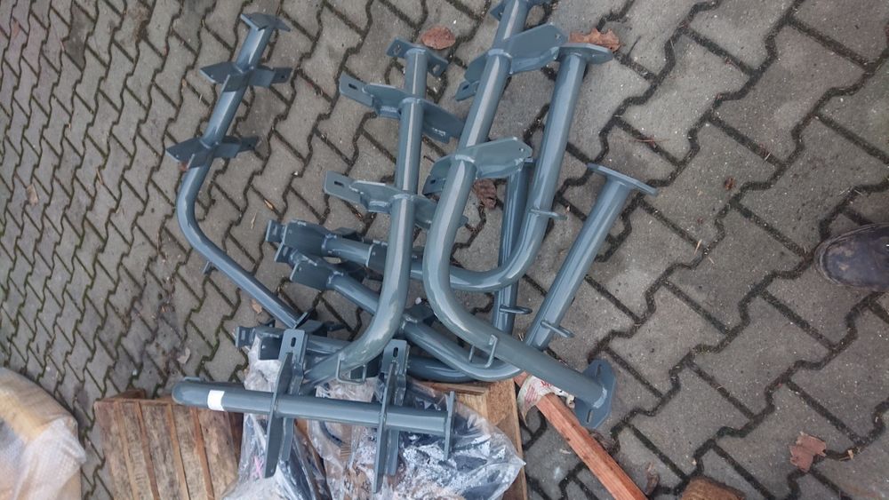 Wspornik do mocowania błotnika do ladowarki kramer