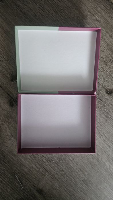 Подарункова Коробка bodo