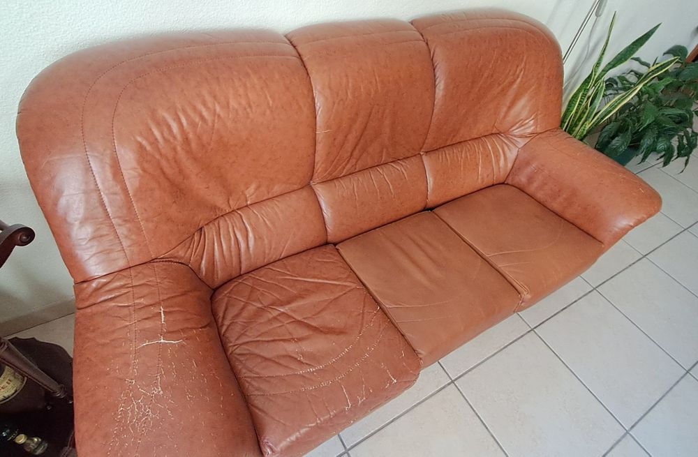 Conjunto de sofás em couro