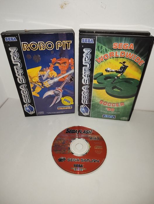 Sega Saturn Model 2 + Volante Arcade Racer + 3 Comandos + 3 Jogos