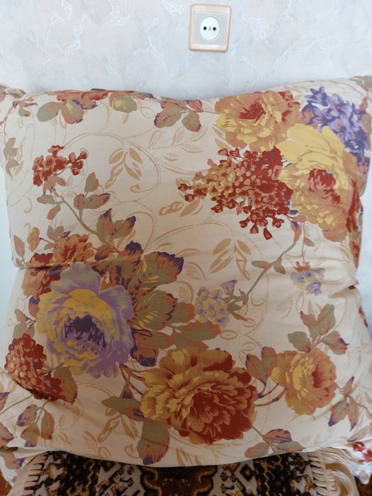 Продам подушки перьевые