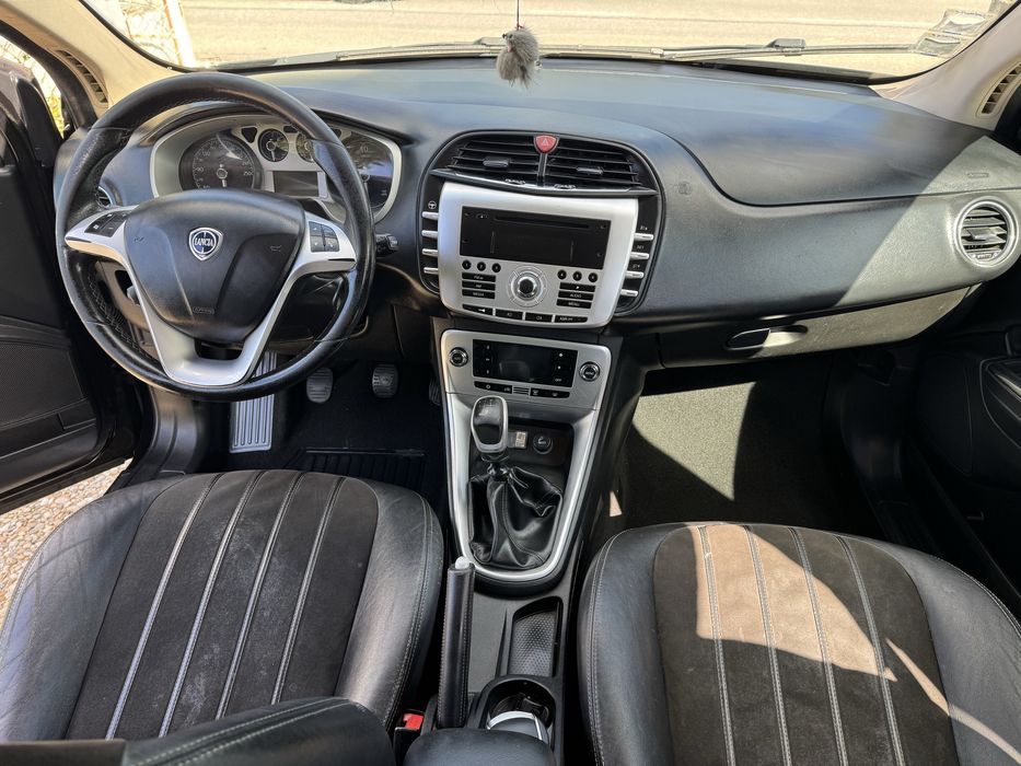 Lancia Delta 1.6 Multi-Jet 2011