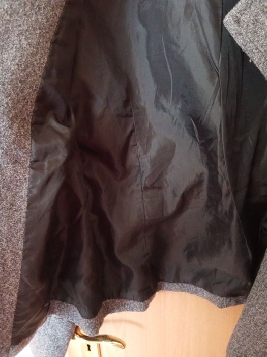 Casaco cinza XL (medidas foto veste pequeno)