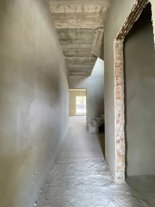 Продаж ЗДАНОГО та готового до ремонту БОКОВОГО таунхауса 136м2