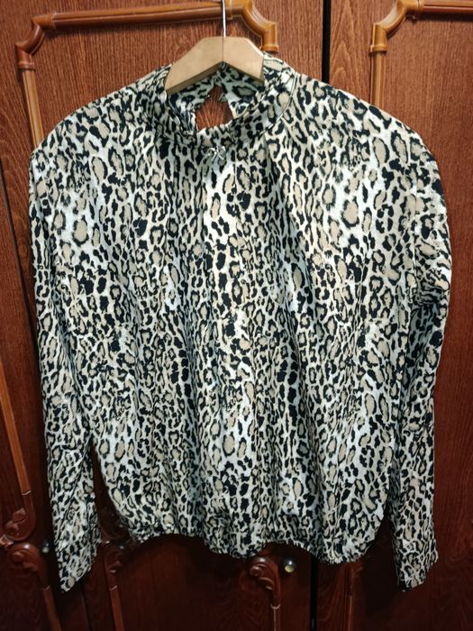 Продам стильные блузки,футболки