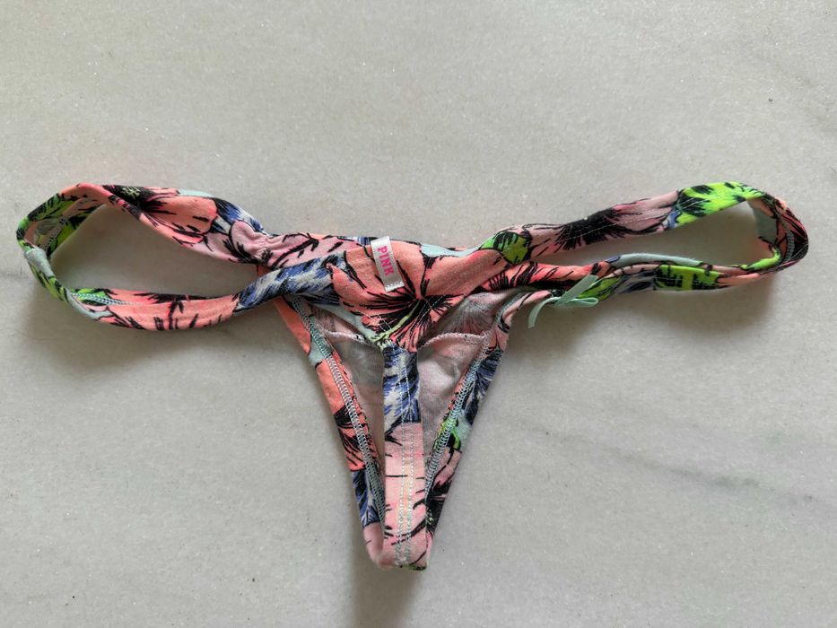 stringi damskie PINK VS