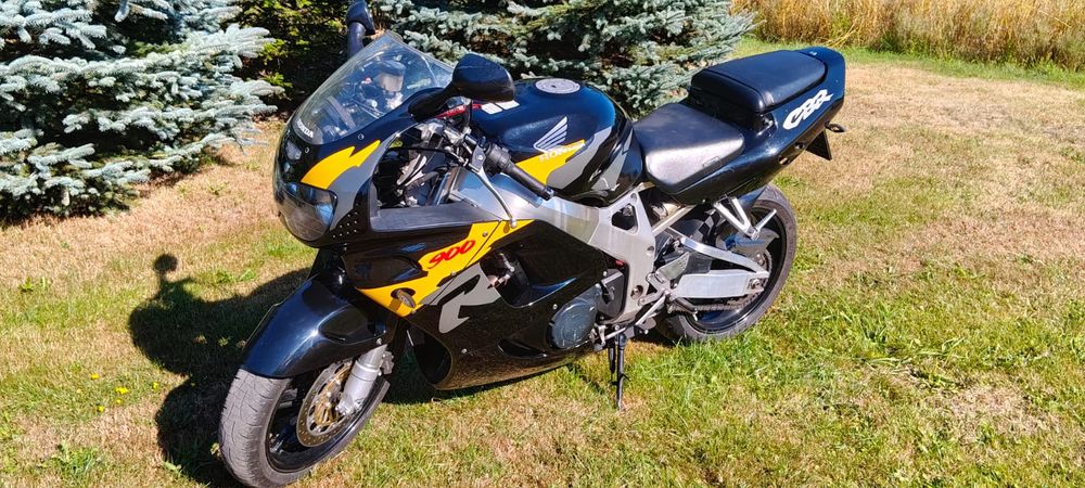 Honda CBR 900 RR