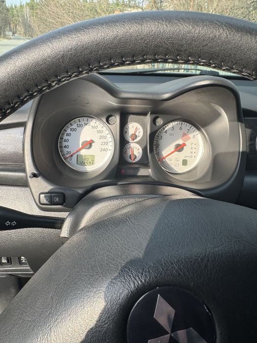 Продам OUTLANDER 2.4