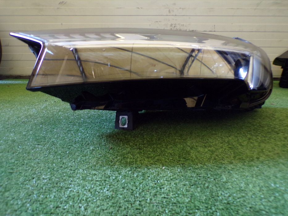 lampa lewa audi q7 4m0941085d laser lift ładna