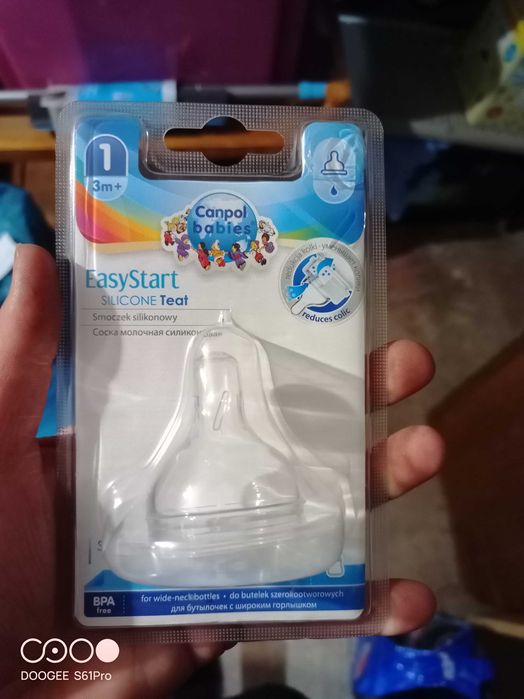 Smoczek Canpol babies rozmiar 1 3mc+ 3+ easy start