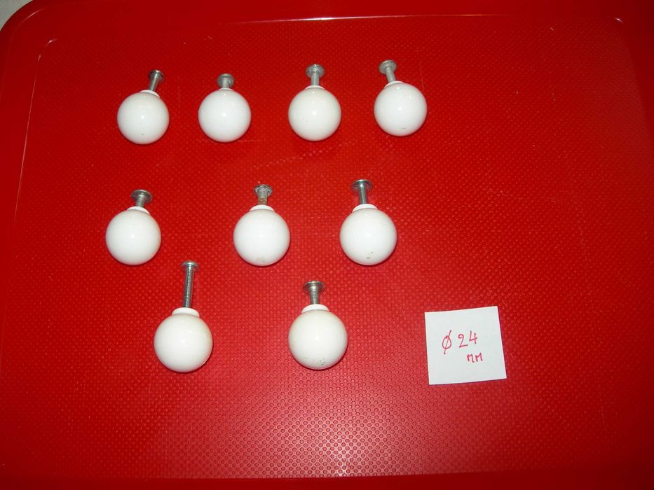 Puxadores moveis. Diâmetro 24 mm. Unidades (9).