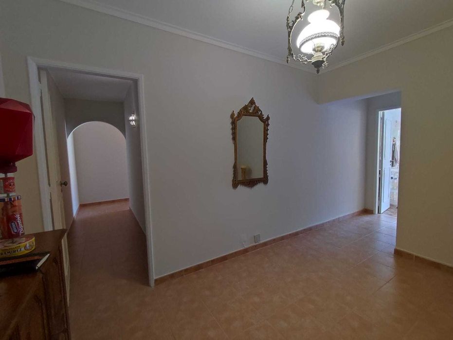 Quarto para arrendar em Massama