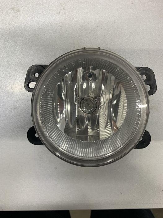 птф туманка прав/лев Dodge Journey Jeep Cherokee Wrangler 5182026AA