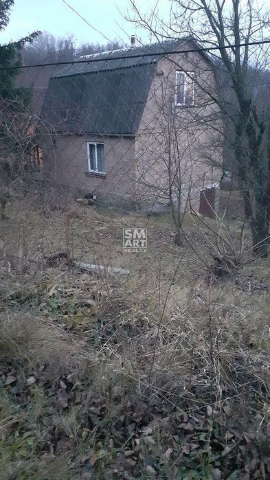 Продам будинок зі всіма комунікаціями, піччю і укриттям над Канівським