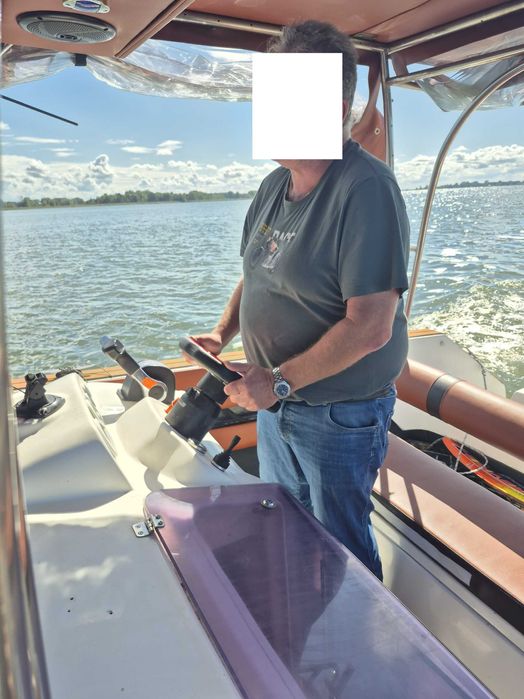 Łódź motorowa z silnikiem Honda 225KM