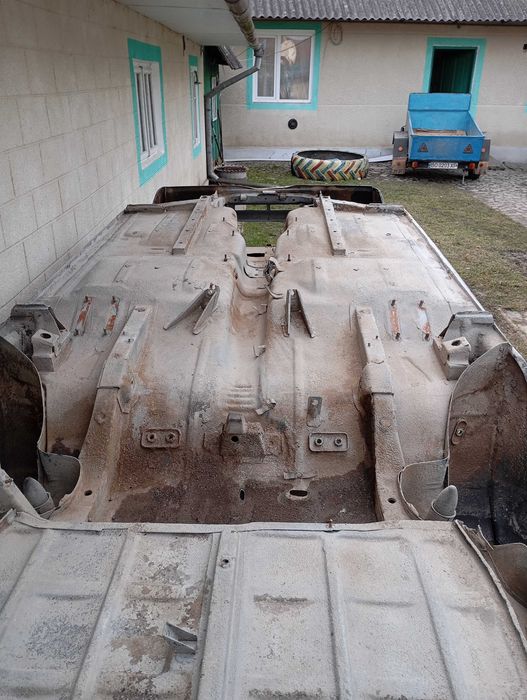 Продам кузов 2107 в рідні фарбі в гарному стані