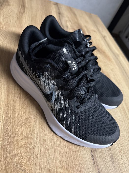 Nowe buty nike run defy
