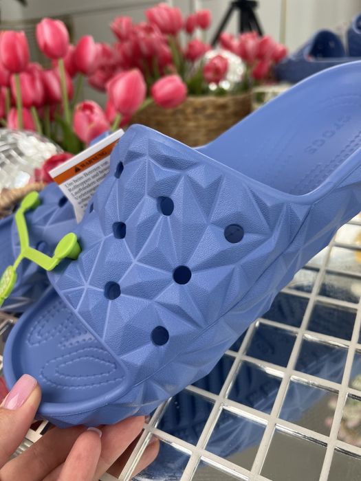 Крокси шльопанці crocs classic geometric slide 36 та 37