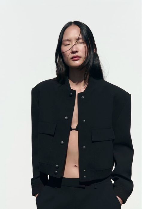 Трендовий бомбер ZARA